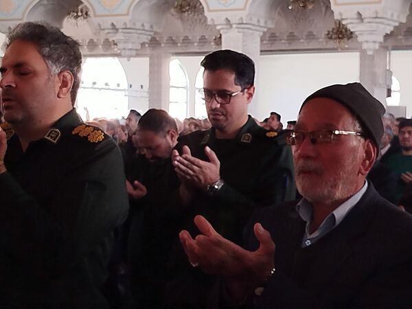نماز جمعه شهرستان کاشمر با حضور پر رنگ مردم ترشیز کهن برگزار شد 