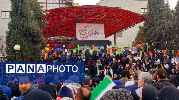 حضور گسترده مردم و دانش‌آموزان خرم‌آباد در جشن ۲۲ بهمن؛ جلوه‌ای از شور انقلابی و وحدت ملی