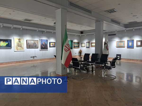 نمایشگاه آثار هنری تجسمی بسیج هنرمندان قم