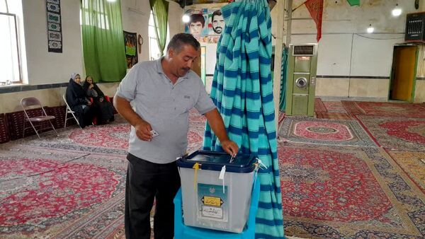 برگزاری چهاردهمین دوره انتخابات ریاست جمهوری در روستای تاج آباد شهرستان داورزن 