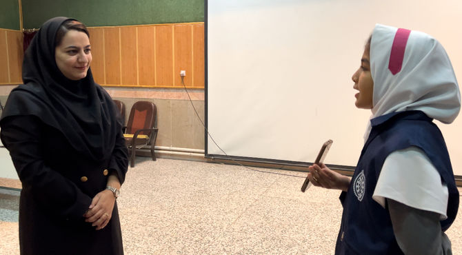 والدین در شناخت آسیب‌ها  باید به نوع روابط و نیازهای نوجوانان خود توجه داشته باشند