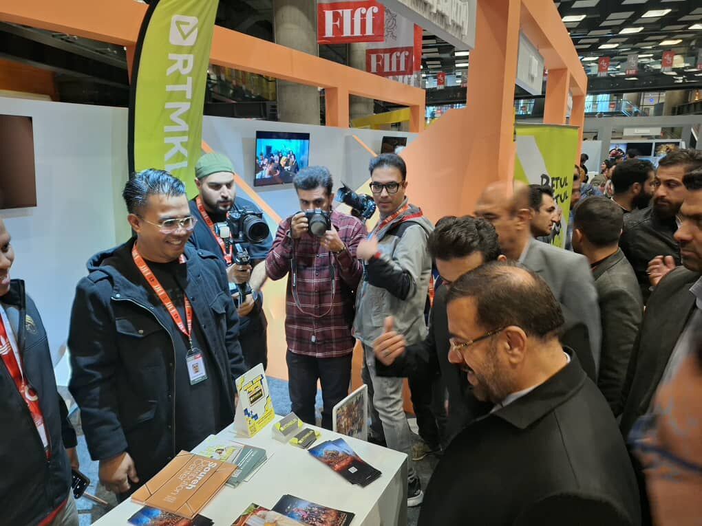 بخش بازار فیلم جشنواره جهانی فیلم فجر با حضور استاندار فارس آغاز بکار کرد