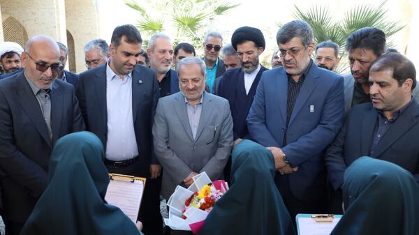 افتتاح مدرسه های خیرساز «نصیری طوسی» و «کارگر شریف» در اردکان با حضور وزیر آموزش و پرورش