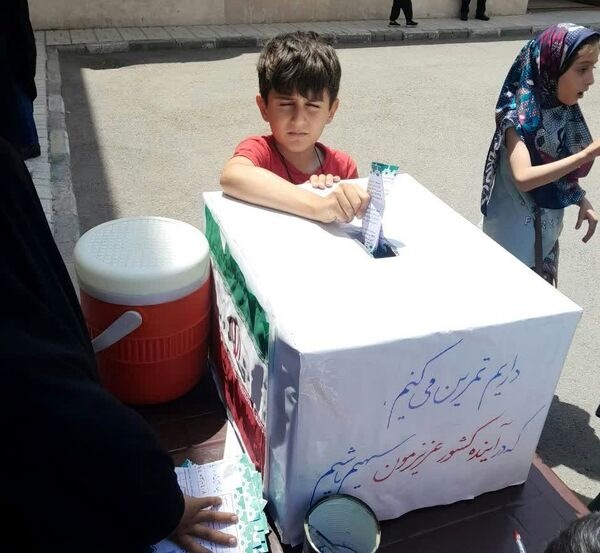 حضور نوجوانان قمی در انتخابات ریاست جمهوری -2