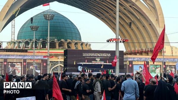 مصلای تهران با فریادِ باید برخاست لرزید