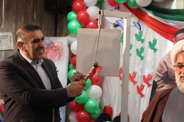 آئین متمرکز استانی نواختن زنگ انقلاب در دبیرستان دخترانه شرافت ناحیه ۱ کرج