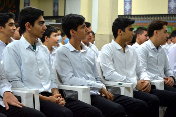زنگ پژوهش در بهارستان‌دو