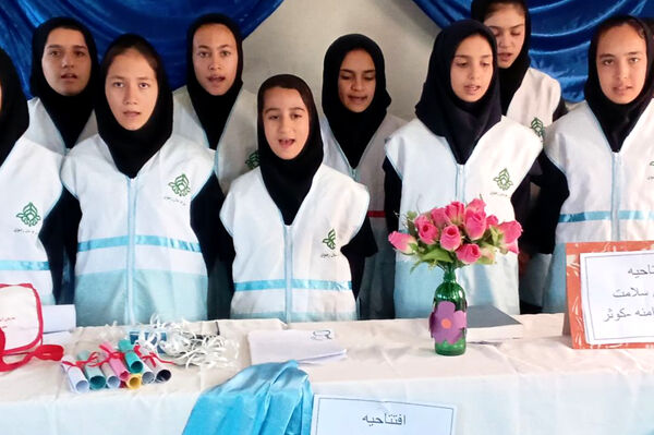 افتتاحیه سفیران سلامت در دبیرستان آمنه‌_کوثر شهرستان فیروزه