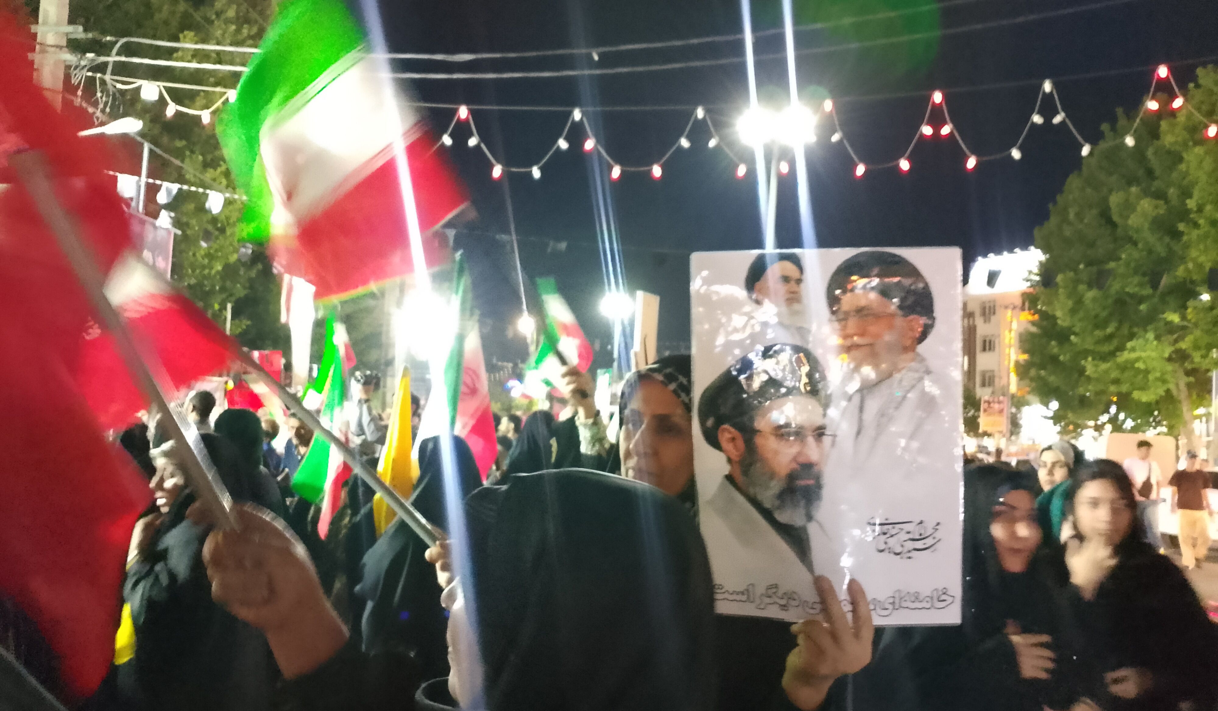 امیریه در هشتاد و هشتمین شبِ همدلی با نجوای امید و همبستگی در سکوتِ شهر غوغا کرد