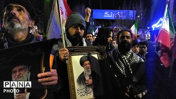 شهید هوا و فضا مهمان اجتماع مردم نیشابور شد 