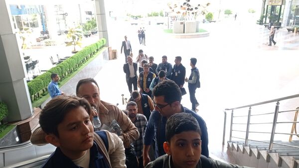مشاهیر و مََتل های ایران در افق میلاد 