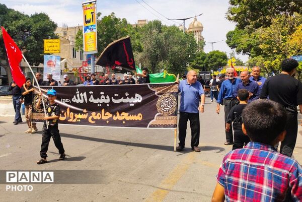 هیئت عزاداران و دسته وران در روز رحلت پیامبر اکرم (ص) و امام حسن مجتبی (ع) در شیروان 