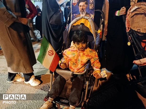 وداعِ احساسیِ مردمِ بهار با شهیدِ قهرمان؛ نادر حمیدیان