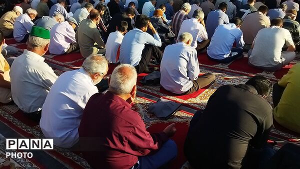 قرائت دعای عرفه در مسجد جامع  نیشابور-۲