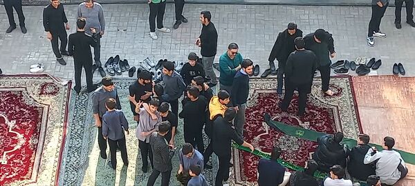 اقامه نماز باران در دبیرستان علوم و معارف شهید مطهری (ره)