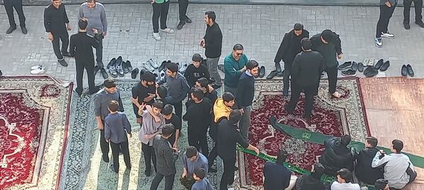 اقامه نماز باران در دبیرستان علوم و معارف شهید مطهری (ره)