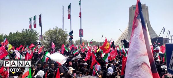آزادی میزبان رهبر شهید