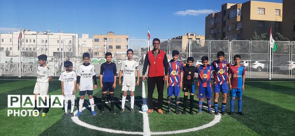 افتتاحیه زمین چمن در دبستان پسرانه گلستان ناحیه ۷ آموزش و پرورش مشهد مقدس 