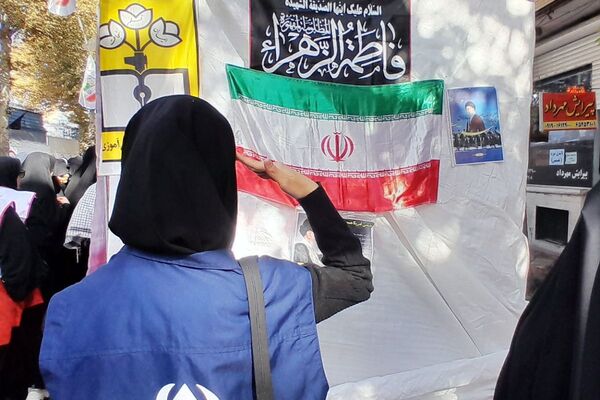 حضور پرشور دختران و پسران شهریار در روز استکبار ستیزی