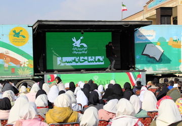 سفر تماشاخانه سیار کانون به استان خوزستان هم‌زمان با ماه رمضان