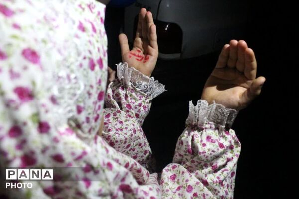 حضور دختران کرجی؛در جشن دهه کرامت  