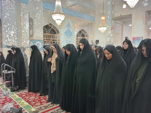 نماز جماعت در شب میلاد پیامبر اکرم (ص) و امام صادق (ع) در کاخک