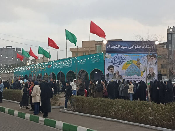 شادپیمایی مردم قم در جشن نیمه شعبان