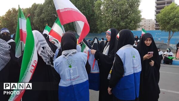 رژه باشکوه دختران جان‌فدا؛ جلوه‌ای از غرور، اقتدار و عشق به وطن