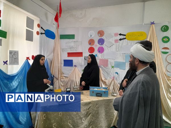 افتتاح نمایشگاه مدرسه انقلاب دبیرستان آسیه پیش قلعه 