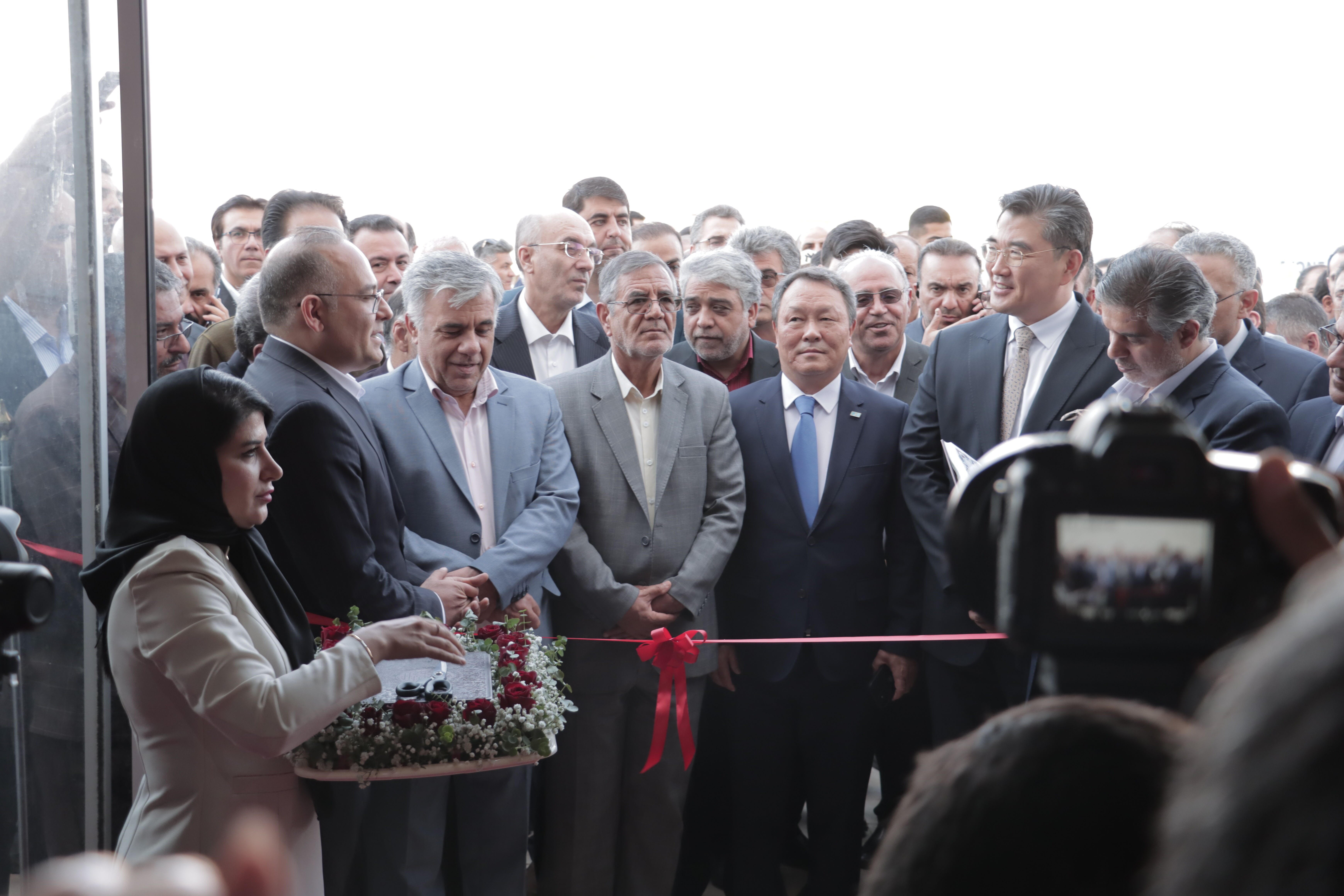 هفدهمین نمایشگاه بین‌المللی سنگ ایران در شهر نیم ور افتتاح شد