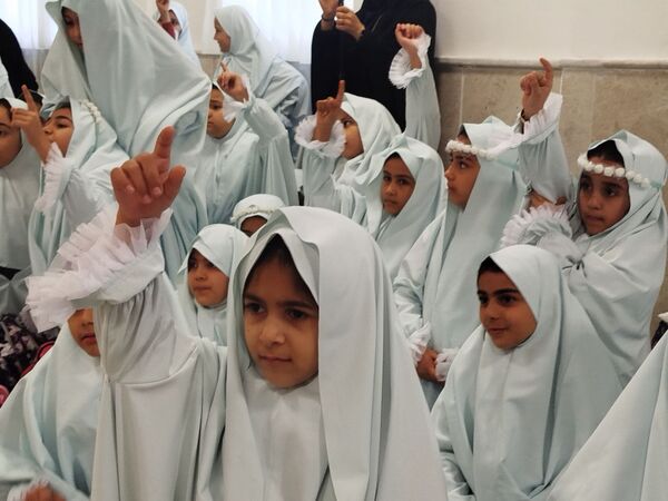 جشن تکلیف برای ۳۶۰ دانش‌آموز پایه سوم شهرستان فاروج