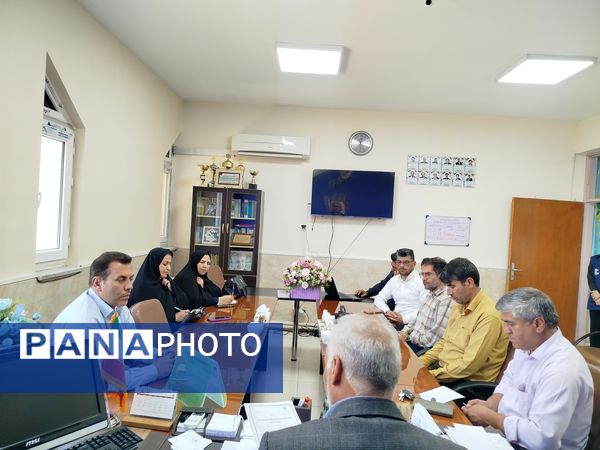 جلسه مدیران پروژه‌های نهضت توسعه عدالت در فضاهای آموزشی در فاروج