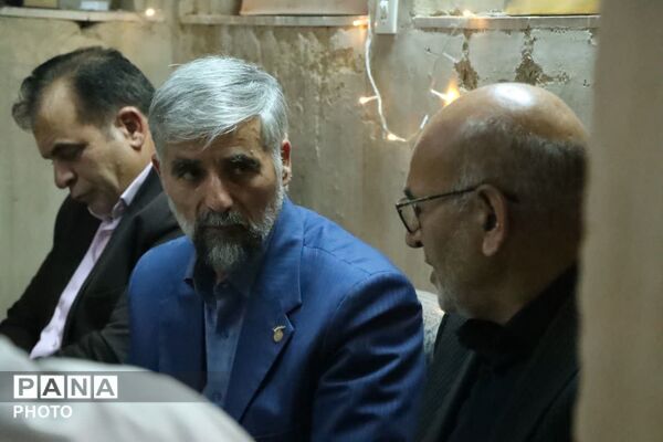 دیدار صمیمی معاون فعالیت‌های دانش‌آموزی سازمان دانش‌آموزی کشور با مسئولان یزد