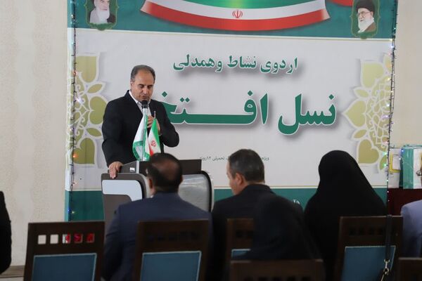 تقدیر مدیرکل آموزش و پرورش آذربایجان شرقی از فرزندان دانش‌آموز شهدای اقتدار