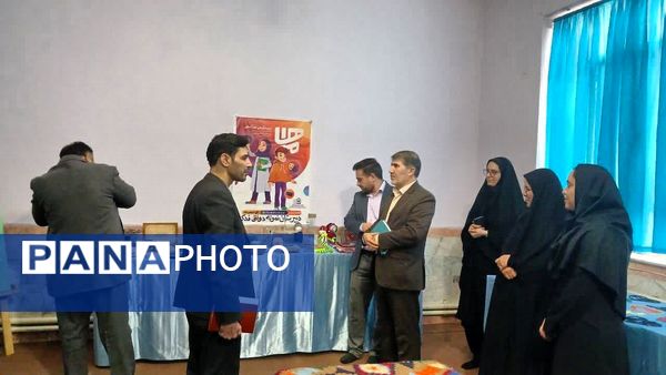 برگزاری نمایشگاه هفته هنرهای مدرسه (ماها) در آموزشگاه نمونه دولتی فدک فاروج