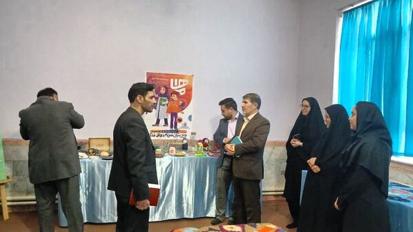 برگزاری نمایشگاه هفته هنرهای مدرسه (ماها) در آموزشگاه نمونه دولتی فدک فاروج