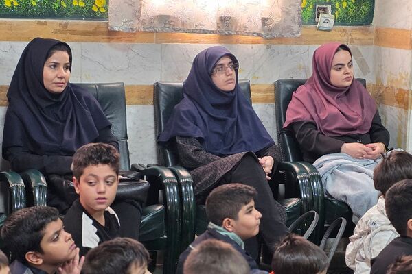 جشن میلاد با سعادت حضرت مهدی موعود(ع)در دبستان حاج همت بهارستان ۲