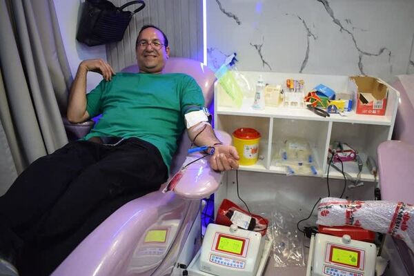 بازدید مدیر آموزش و پرورش بهاباد از پایگاه انتقال خون در بیمارستان حکیم بهابادی