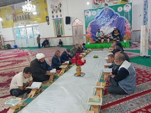 برگزاری محفل جزءخوانی قرآن کریم در امامزاده سید‌محمد(ع) کاشمر