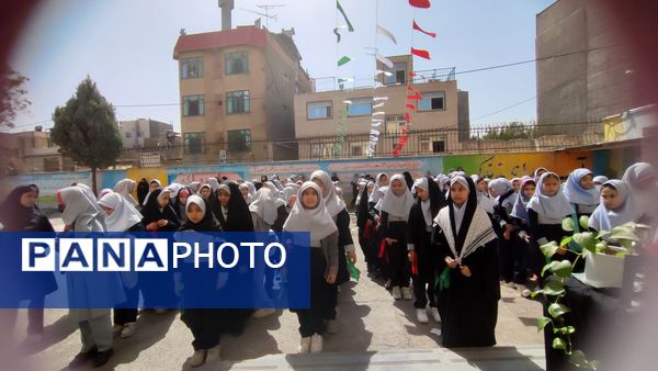 مراسم بزرگداشت شهید سید حسن نصرالله در دبستان شاهد حاج تقی آقا بزرگ ناحیه یک مشهد