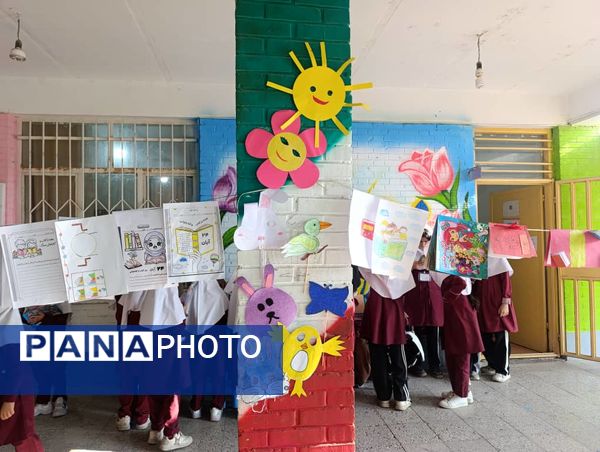 جشن کتاب و قصه‌گویی در دبستان شهید تنیده