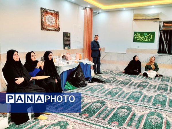 محفل انس با قرآن در دبستان دخترانه امید انقلاب بوشهر 