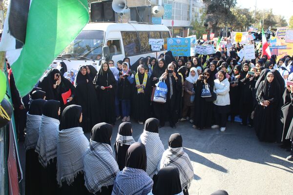گذری بر ۱۳ آبان نیشابور 