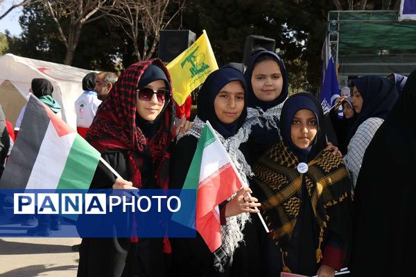 نقش آفرینی جدید نسل Z در مراسم 13 آبان از نگاه تصویر