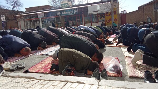 نماز باشکوه عید فطر با استقبال بی‌نظیر مردم شهر بن اقامه شد