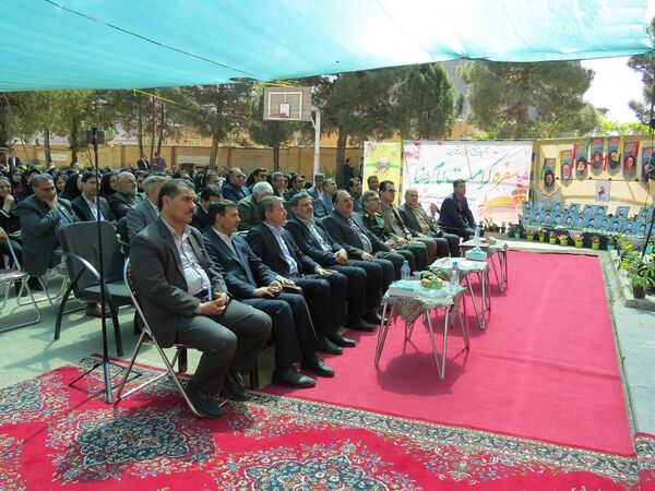 نواختن زنگ سپاس معلم در هنرستان محمودیه بجنورد