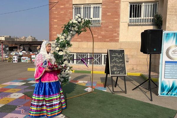 مدرسه فرزانگان ملارد میزبان نمایشگاه دستاوردهای علمی دانش‌آموزان