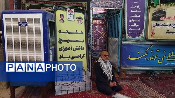 برگزاری نماز جمعه در آغاز هفته بسیج دانش آموزی با حضور دانش آموزان بسیجی نیشابور