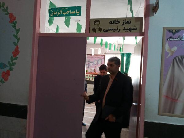 بازدید معاون پرورشی اداره آموزش و پرورش شهرستانهای تهران از نزدیک با مشکلات و چالش های مدرسه شهید رستمی