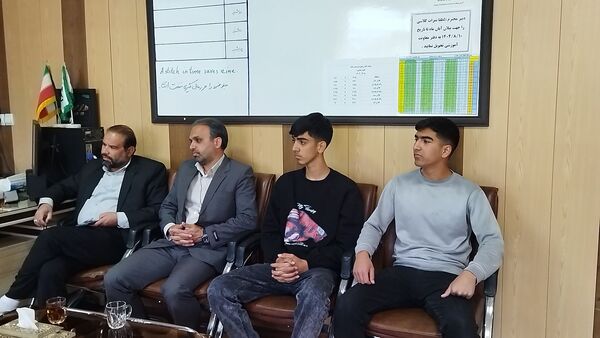 جلسه انجمن های ورزشی دبیرستان شاهد ابوذر غفاری 